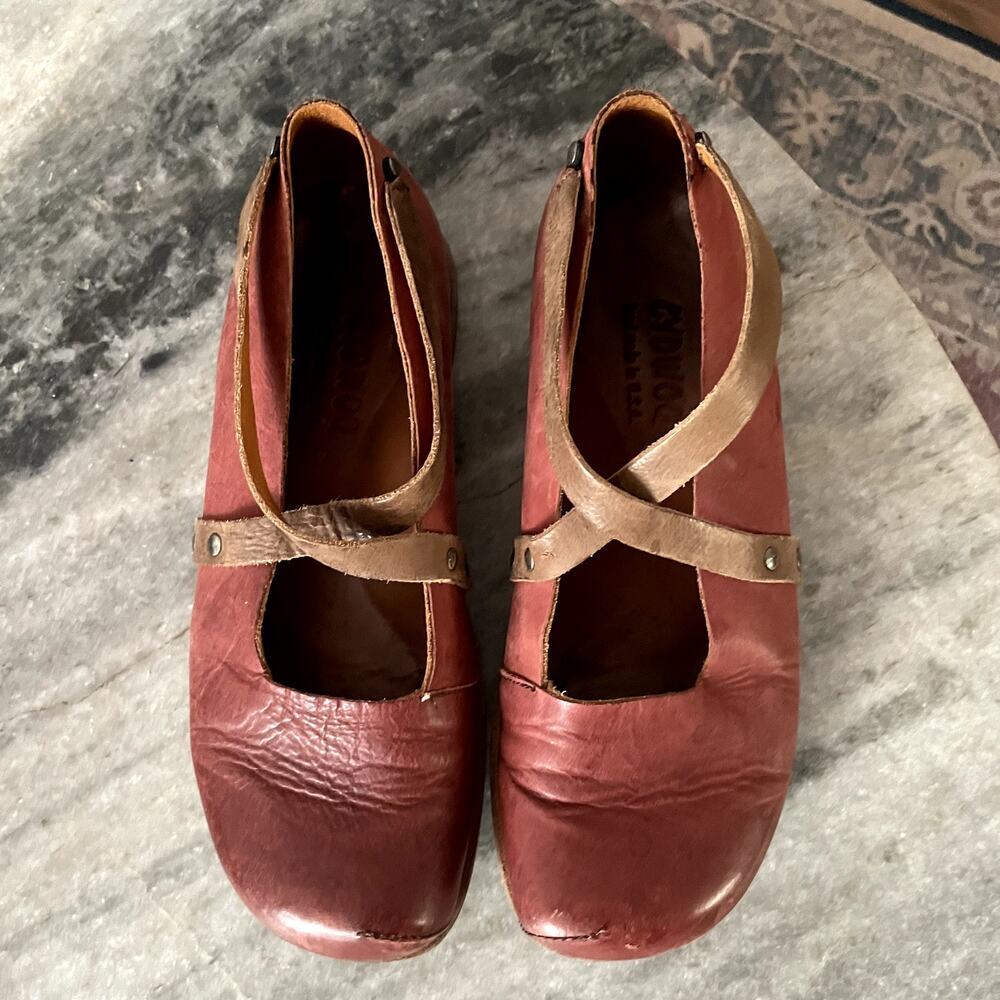 Cydwoq Handmade Leather Mary Jane Shoes Burgundy Strappy Size 37 EUC - Picture 9 of 11